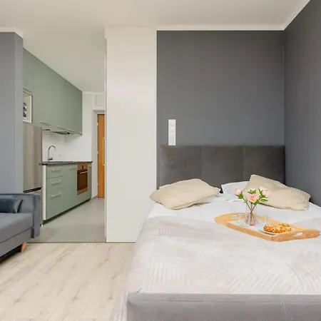 Апартаменты Studio With Balcony Kokoryczki By Renters