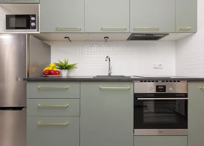 Studio With Balcony Kokoryczki By Renters Apartamento