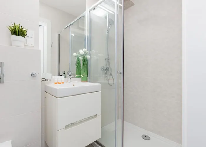 Studio With Balcony Kokoryczki By Renters Apartament *