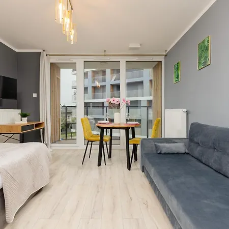 Apartamento Studio With Balcony Kokoryczki By Renters Varsovia